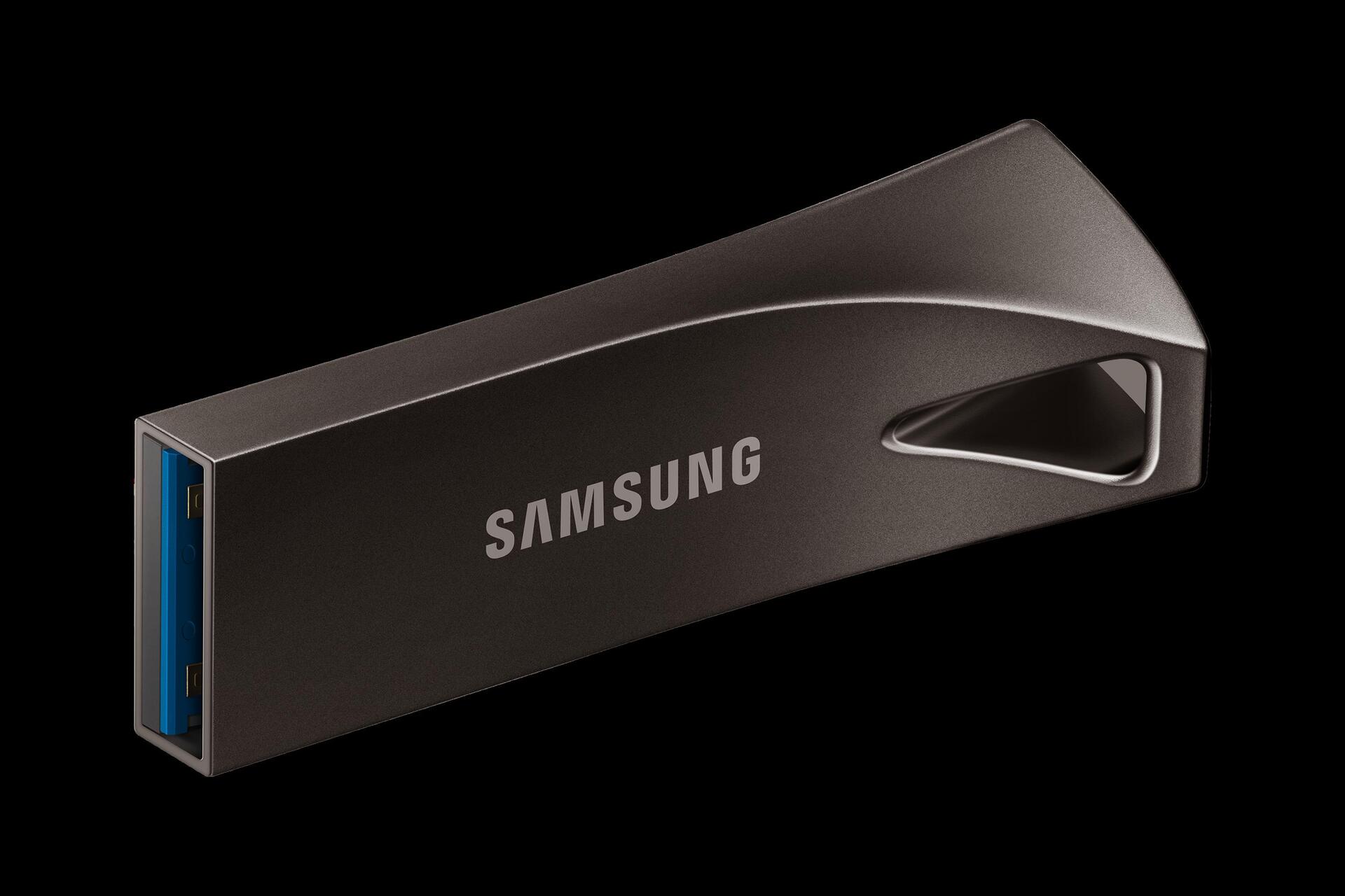 Kurzinfo: Samsung BAR Plus MUF-64BE4 - USB-Flash-Laufwerk - 64 GB - USB 3.1 Gen 1 - Titan Gray Gruppe Flash-Speicher Hersteller Samsung Hersteller Art. Nr. MUF-64BE4/APC Modell BAR Plus MUF-64BE4 EAN/UPC 8801643230739 Produktbeschreibung: Samsung BAR Plus MUF-64BE4 - USB-Flash-Laufwerk - 64 GB Produkttyp USB-Flash-Laufwerk Interfacetyp USB 3.1 Gen 1 Speicherkapazität 64 GB Farbe Titan Gray Ausführliche Details Allgemein Produkttyp USB-Flash-Laufwerk Speicherkapazität 64 GB Farbe Titan Gray Kompatibilität Nicht spezifisch Speicher Lesegeschwindigkeit Bis zu 200 MB/s Interfacetyp USB 3.1 Gen 1 Besonderheiten Stoßfest