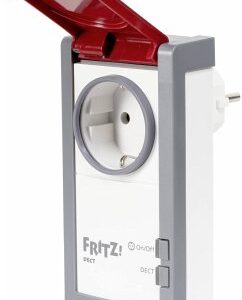 Bei Wind und Wetter vernetztOb Außenbeleuchtung oder Rasensprenger - mit dem FRITZ!DECT 210 können Sie jetzt auch Ihre Geräte im Garten bequem per DECT-ULE-Funk ins Heimnetz einbinden. Die Outdoor-Variante der intelligenten Steckdose FRITZ!DECT 200 eignet sich dank ihres Spritzwasserschutzes und Temperaturfühlers perfekt für den Außeneinsatz und bietet den gewohntem FRITZ!-Komfort.Zugriff auch von unterwegsDie automatische Schaltfunktion ermöglicht beispielsweise