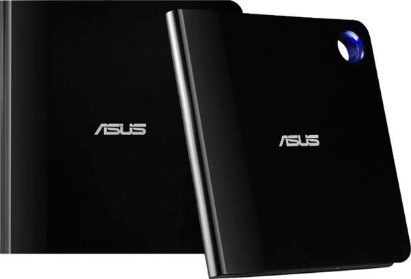 Der ASUS SBW-06D5H-U ist ein tragbarer USB-3.1-Gen1-Blu-Ray-Brenner mit Unterstützung für USB-Typ-C und USB-Typ-A. Im Lieferumfang sind zwei Kabel zur Datenübertragung mit PC und Mac enthalten. Es unterstützt das M-DISC-Format für lebenslange Datensicherungen. Das ultraschlanke Design in Hochglanz-Schwarz mit einem blauen LED-Ring zeigt Technik von ihrer schönsten Seite. Das macht es zum perfekten Begleiter für kompakte und schlanke Notebooks.