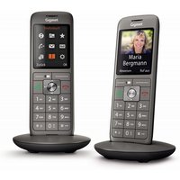 Das Gigaset CL660 HX Duo ist ein modernes DECT-Telefon in elegantem Anthrazit. Mit einer maximalen Reichweite von 300 m bietet es Flexibilität und Bewegungsfreiheit. Die HD-Voice Sprachqualität sorgt für klare und natürliche Gespräche. Im Set sind zwei Mobilteile enthalten